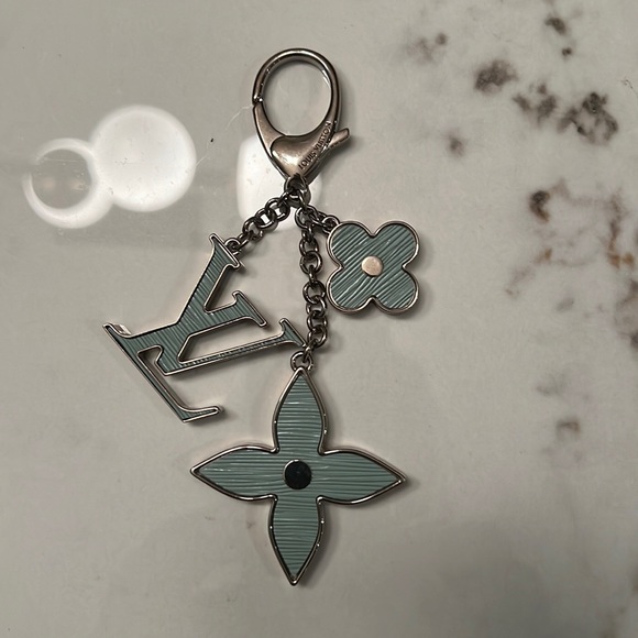 EUC Louis Vuitton FLEUR DE EPI BAG CHARM Blue/Silver DP0132 - Picture 1 of 6